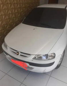 Celta 2001 pra vende logo tem ar condicionado alarme e som