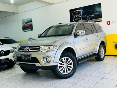 Mitsubishi Pajero 3.5 Flex Aut. 5p