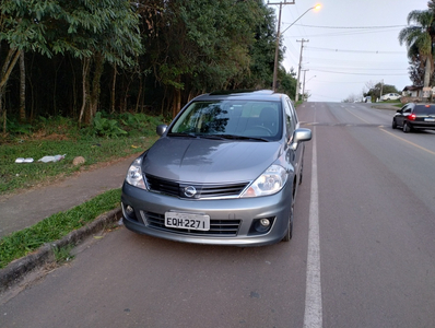 Nissan Tiida 1.8 Sl Flex Aut. 5p