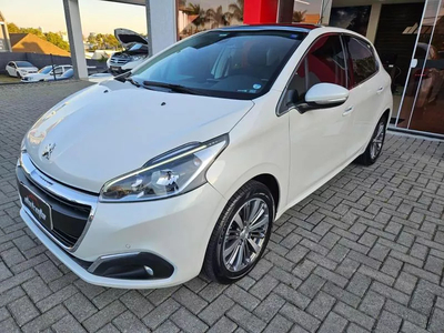Peugeot 208 Griffe At