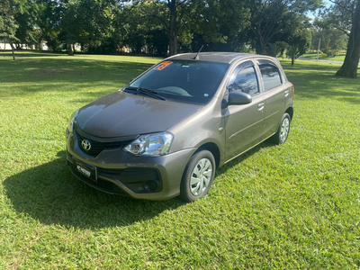 Toyota Etios Hatch 1.3 16V 4P FLEX X