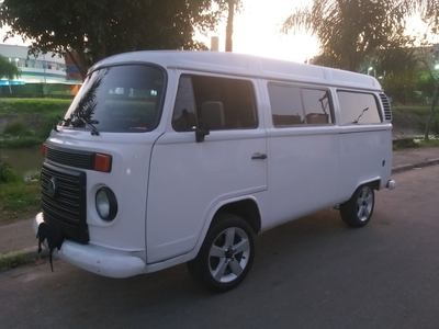 Volkswagen Kombi 1.4 Standard Total Flex 3p