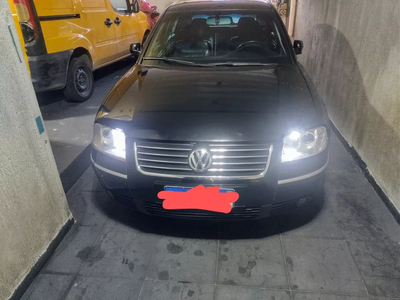 Volkswagen Passat 2.8 V6 4p
