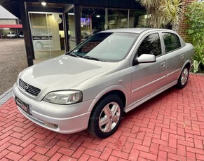 ASTRA 1.8 MPFI GL 8V GASOLINA 4P MANUAL 2001