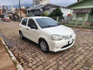 ETIOS 1.3 X 16V FLEX 4P MANUAL 2013