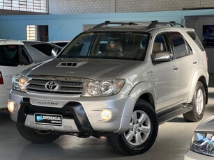 HILUX SW4 3.0 SRV 4X4 7 LUGARES 16V TURBO INTERCOOLER DIESEL 4P AUTOMATICO 2009