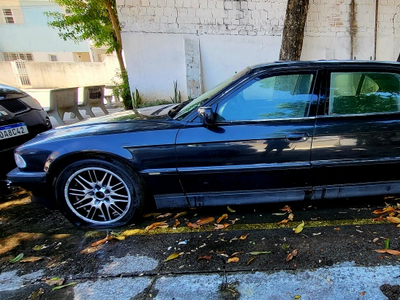 BMW Serie 7 4.4 Unique Aut. 4p