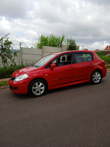 Nissan Tiida 1.8 Sl Flex 5p