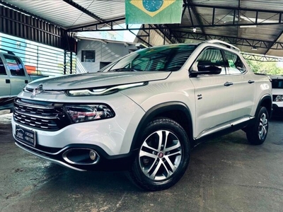 Fiat Toro Volcano 2.0 diesel AT9 4x4 2017