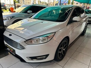 Ford Focus Hatch Titanium 2.0 PowerShift 2016