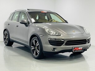 Porsche Cayenne 4.8 V8 4WD Turbo S 2013