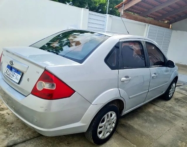 Ford Fiesta class 1.6 2009 carro extra.