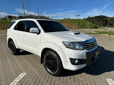 HILUX SW4 3.0 SRV 4X4 7 LUGARES 16V TURBO INTERCOOLER DIESEL 4P AUTOMATICO 2013