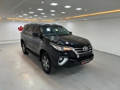 Toyota Hilux sw4 2019 2.7 srv 7 lugares 4x2 16v flex 4p automático