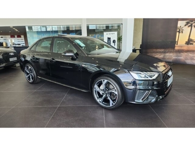 Audi A4 2.0 MHEV S line S Tronic 2024