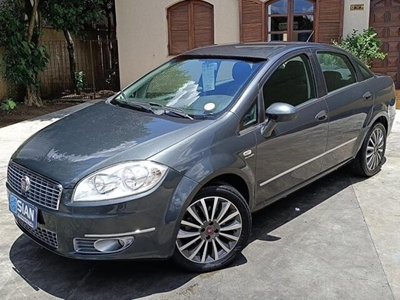 Fiat Linea Essence 1.8 16V Dualogic (Flex) 2013