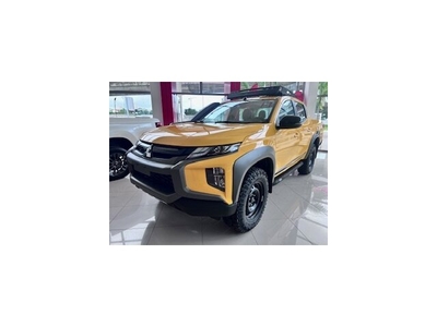 Mitsubishi L200 Triton Savana 2.4 D 4WD (Aut) 2024