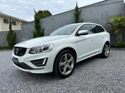 Volvo XC60 2.0 T5 Drive-E R-Design 2015