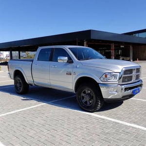 DODGE RAM 6.7 2500 LARAMIE 4X4 CD I6 TURBO DIESEL 4P AUTOMÁTICO