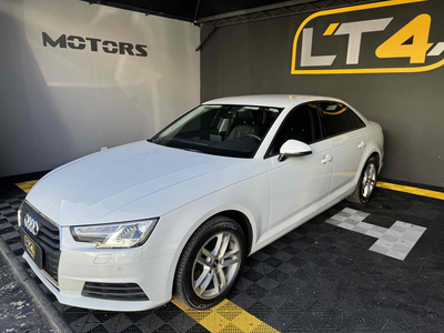 Audi A4 2.0 TFSI GASOLINA PRESTIGE PLUS S TRONIC