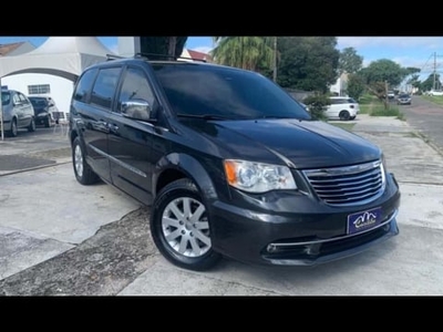 CHRYSLER TOWN & COUNTRY