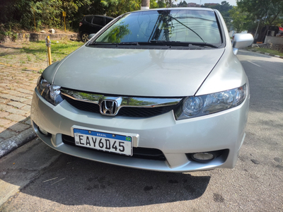 Honda Civic 1.8 Lxs Flex 4p