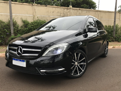 Mercedes-Benz Classe B 1.6 Sport Turbo 5p