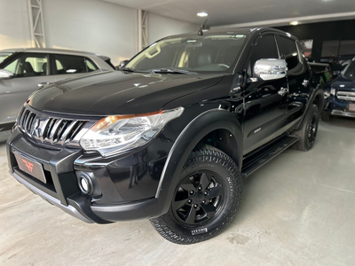 Mitsubishi L200 TRITON 2.4 16V TURBO DIESEL OUTDOOR HPE CD 4X4 AUTOMÁTICO