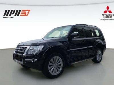 MITSUBISHI PAJERO FULL