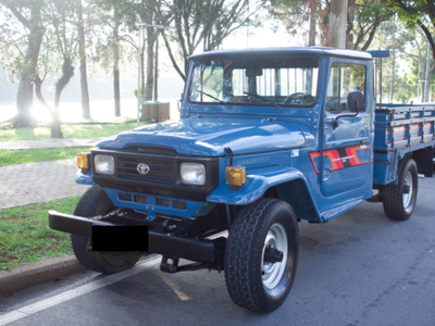 Toyota Bandeirante 3.7 Cab. Simples Longa 2p