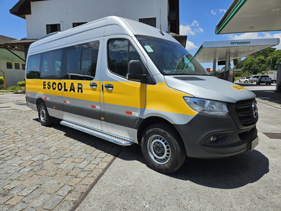 Mercedes-Benz Sprinter Van 417 28 lugares