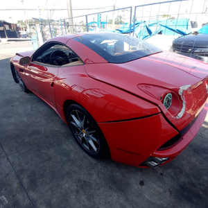Sucata Ferrari Califórnia 2012 V8 Para Retirada De Peças