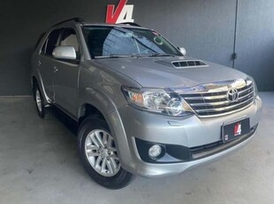 TOYOTA HILUX SW4