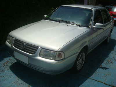 Volkswagen Santana 1.8 4p Gasolina