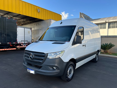 Mercedes-Benz Sprinter Furgão 2.2 314 Street Cdi Longo Teto Alto 10,5m3 5p 6 marchas