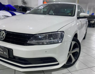 Volkswagen Jetta 2.0 Trendline Flex 4p