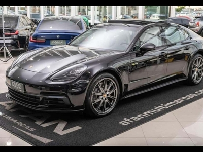 PORSCHE PANAMERA 4