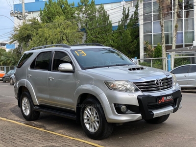 HILUX SW4 3.0 SRV 4X4 7 LUGARES 16V TURBO INTERCOOLER DIESEL 4P AUTOMATICO 2013