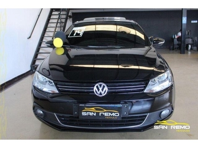 Volkswagen Jetta 2.0 TSI Highline DSG 2014