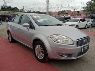 Fiat Linea Essence 1.8 16V (Flex) 2012