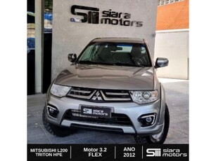 Mitsubishi L200 GL 2.5 4X4 2012