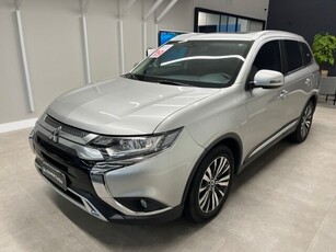 Mitsubishi Outlander 2.0 HPE CVT 7L 2019