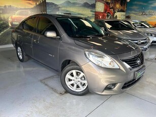 NISSAN Versa 1.6 16V SL 2013