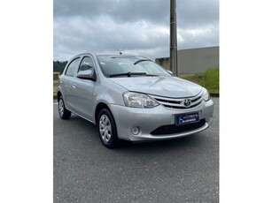 Toyota Etios Hatch Etios X 1.3 (Flex) 2014