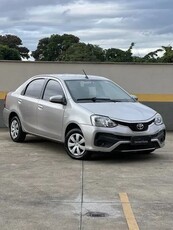 Toyota Etios XS 1.5 ( Carro em perfeito estado )