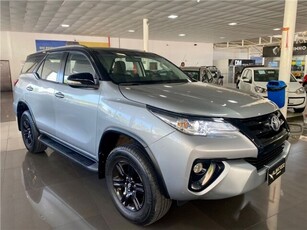 Toyota SW4 2.7 SR 7L 4x2 (Aut) (Flex) 2017