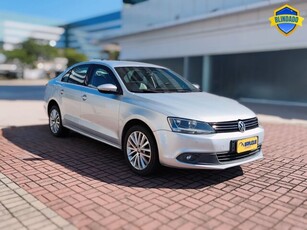 Volkswagen Jetta 2.0 TSI Highline DSG 2012