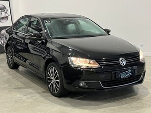 Volkswagen Jetta 2.0 TSI Highline DSG 2012