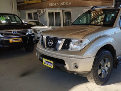 FRONTIER 2.5 LE 4X4 CD TURBO ELETRONIC DIESEL 4P AUTOMATICO 2011
