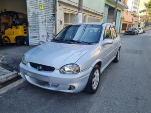 Chevrolet Corsa Sedan 1.6 8v Gls 4p